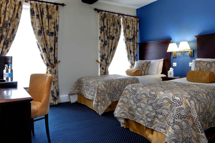 Sleeping Bear Hotel Dorchester