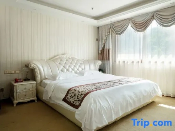 Deluxe Double Suite