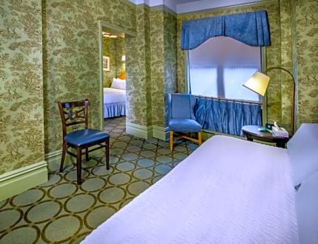 Quadruple Suite