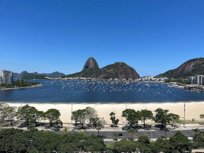 Apto com vista privilegiada em Botafogo