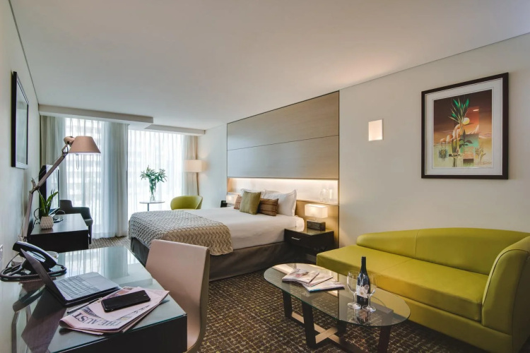 Point Hotel