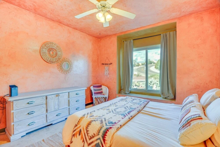 2 Bedrooms Cottage