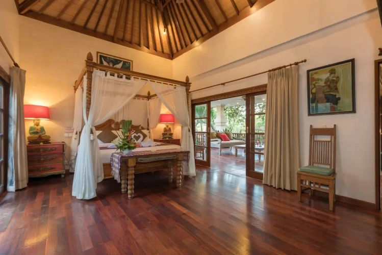 2 Bedrooms Villa with garden view