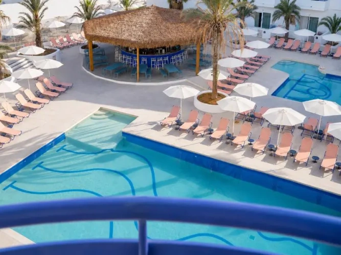 Superior Double room with balcony and with pool view