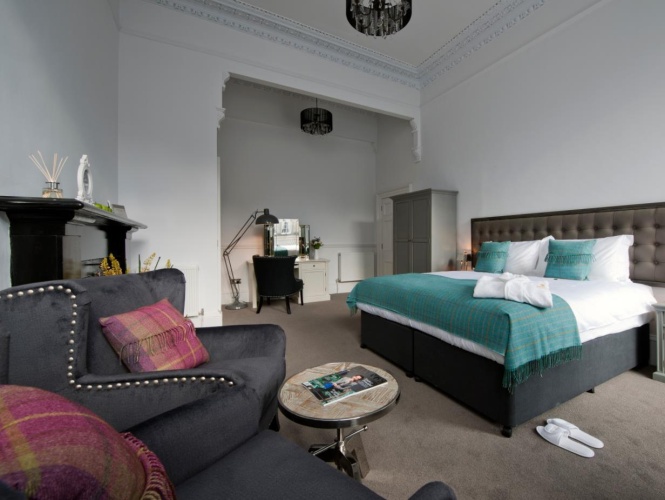 2 Bedrooms Luxury Apartment