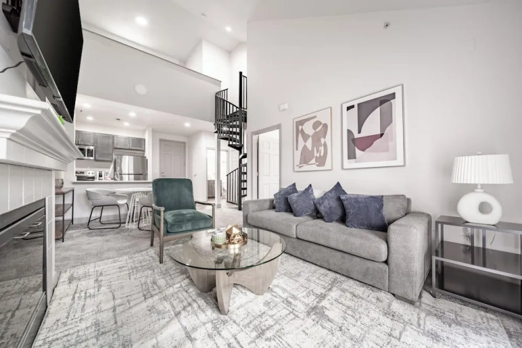 2 Bedrooms Apartment