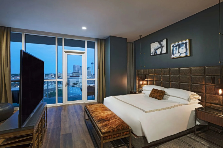 Thompson San Antonio - Riverwalk, by Hyatt