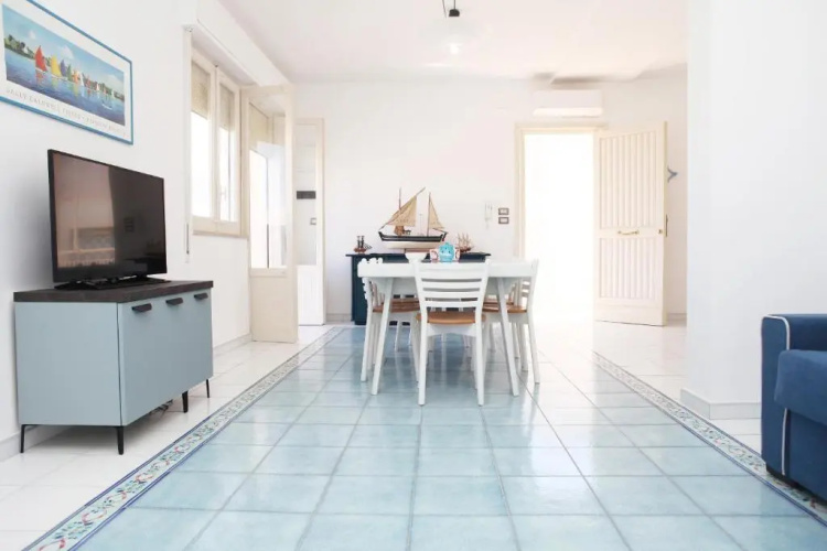 BeachSide Rooms  Suites