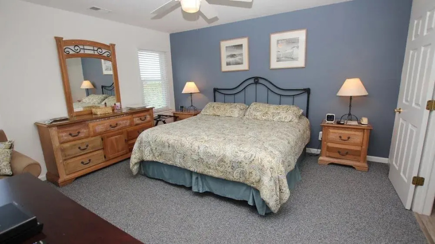 Maritime - 6 Br home by RedAwning
