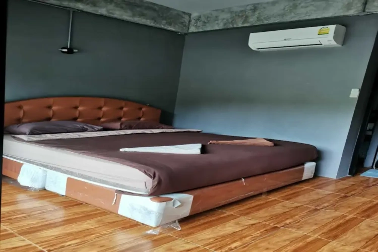 Premier room