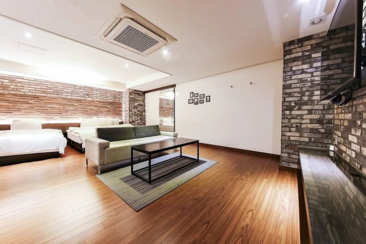 2 Bedrooms Suite