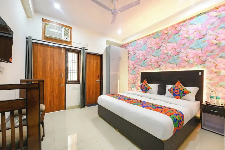 Fabhotel Vr Residency