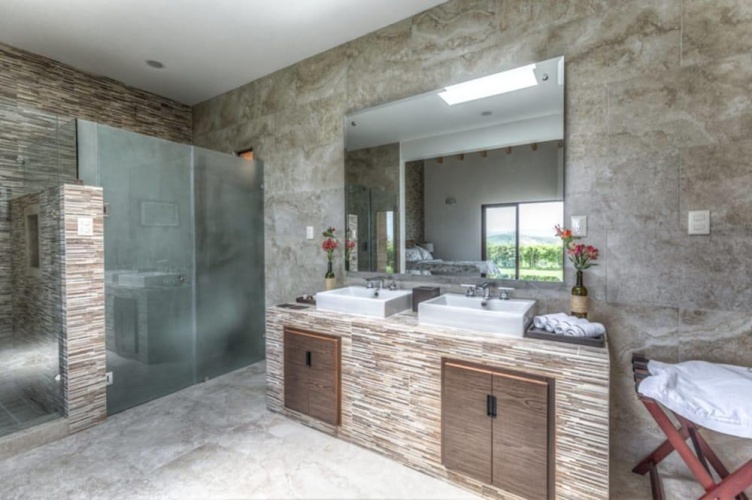 Luxury Quadruple Suite