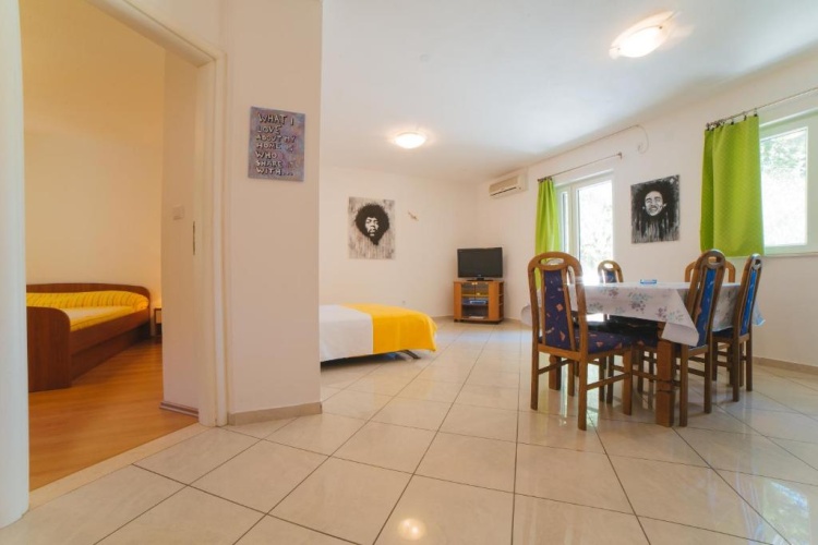 1 Bedroom Apartment with balcony and with view