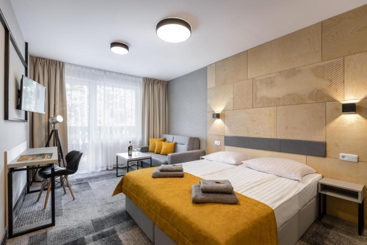 Standard Triple room
