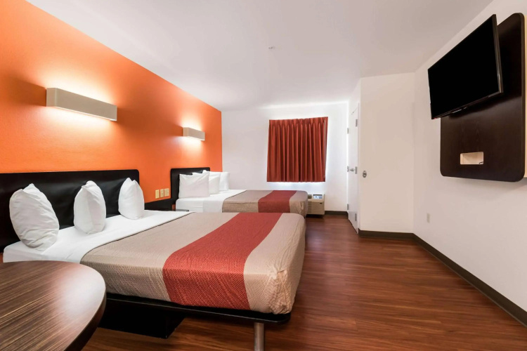 Motel 6 Wilkes Barre, PA - Arena