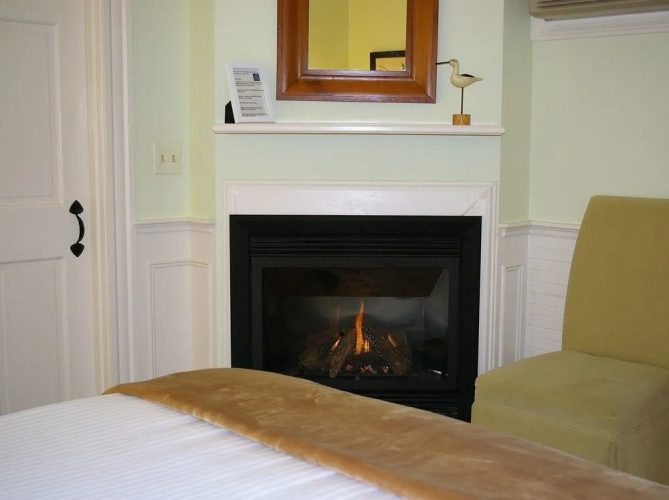 Carriage House Inn