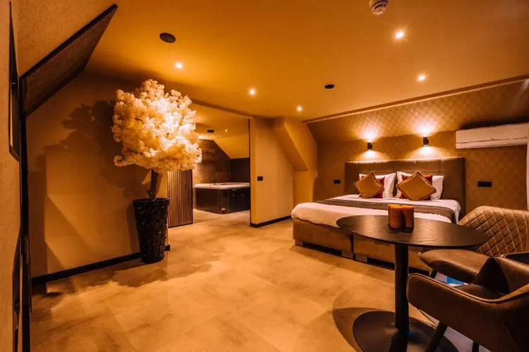 Hotel Buren
