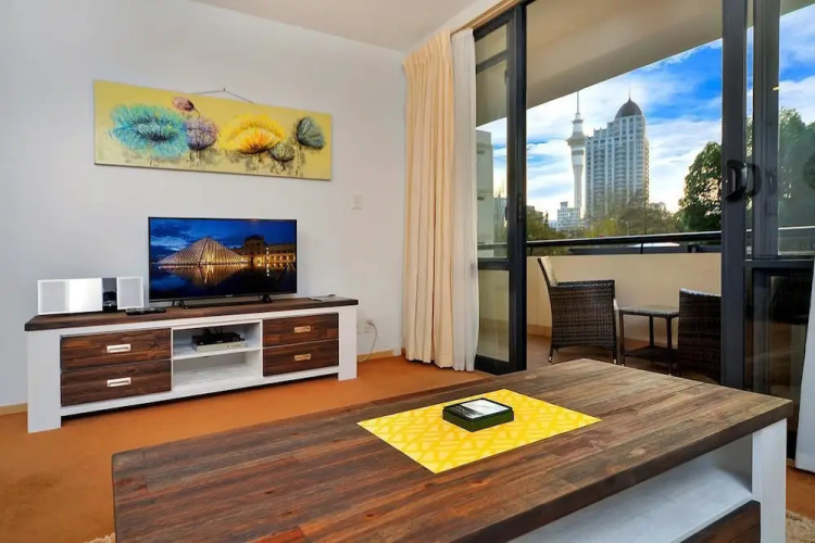 QV Modern Apartment with carpark - 674