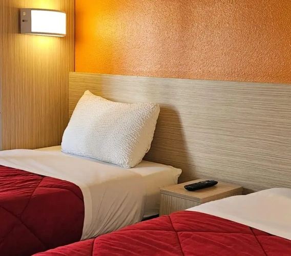Standard Twin room with balcony