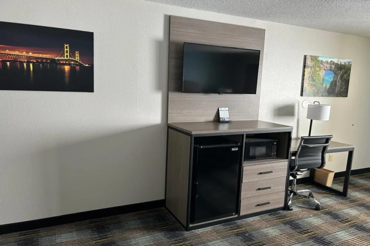 Standard Double room with lake view