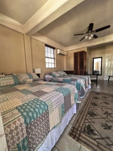 Standard Quadruple Suite