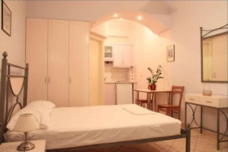 Aigiali Rooms