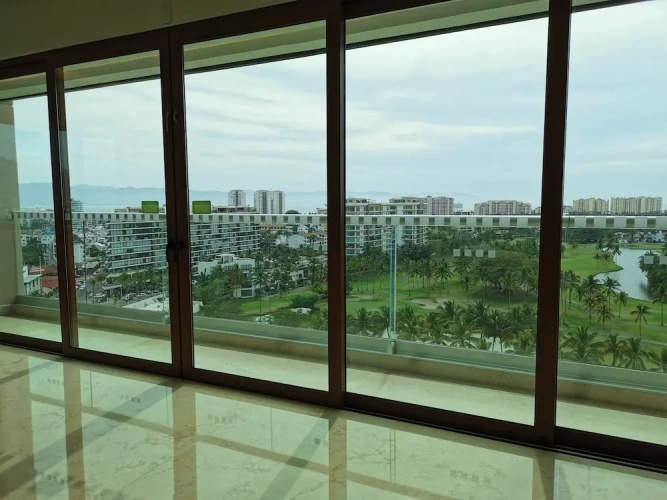 Presidential Suite with balcony