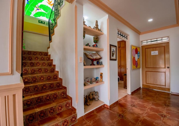 4 Bedrooms Cottage