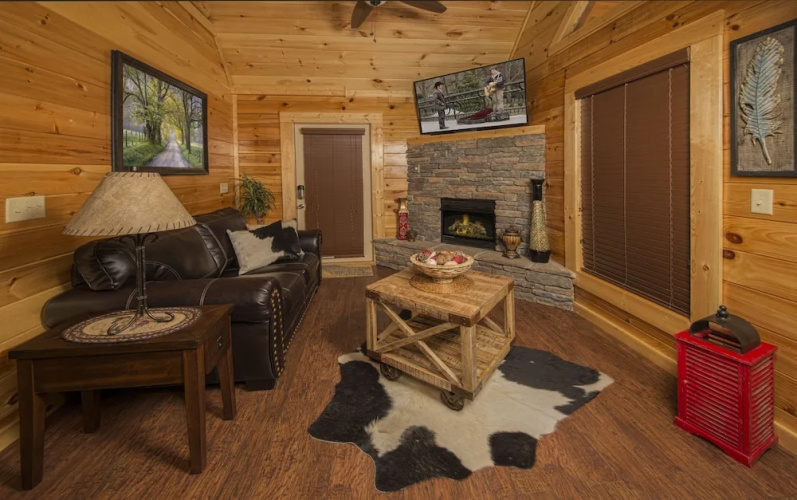 Poolin' Around - 1 Br cabin by RedAwning