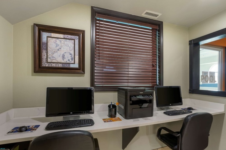 Holiday Inn Express Searcy