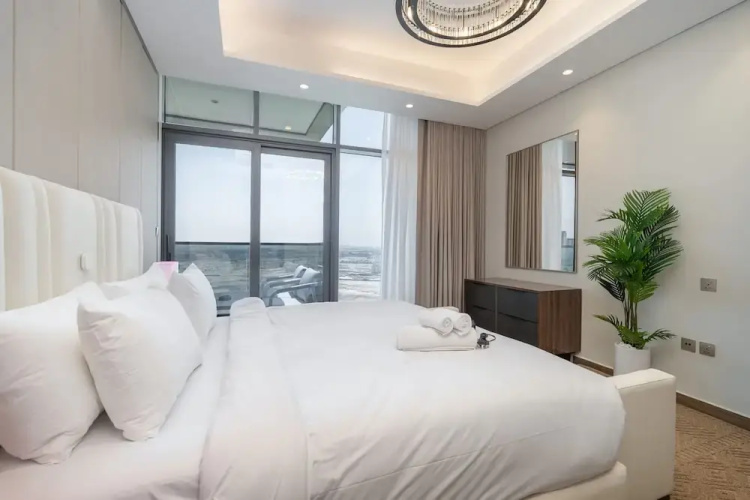 Fabulous and Spacious 2BR in Nobles Tower
