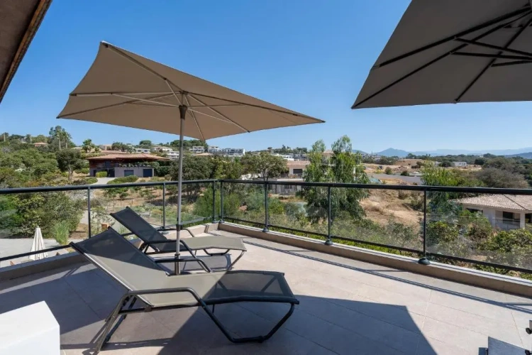 3 Bedrooms Superior Apartment