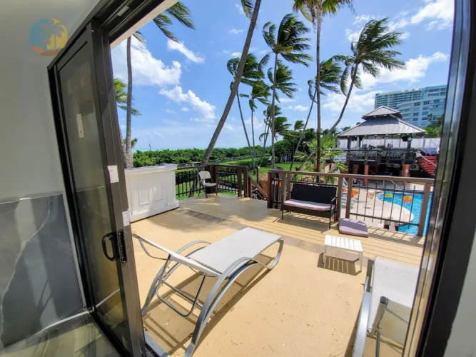 Alexander 521 3 Bedroom Apts by RedAwning