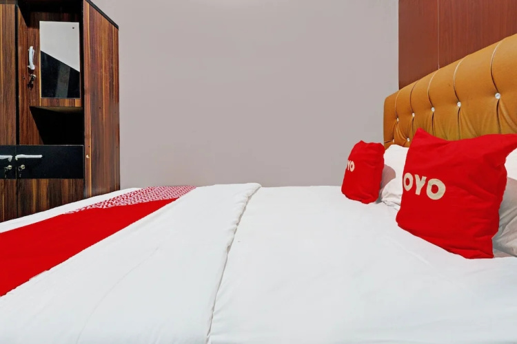 Hotel O JKK Sweet Room
