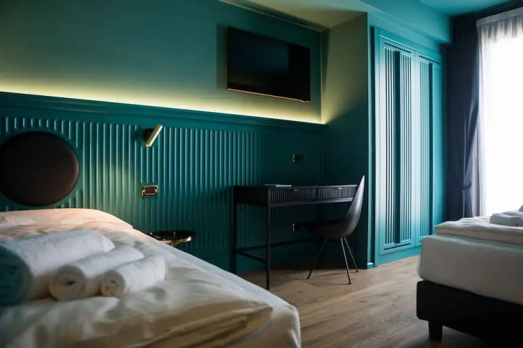 Standard Triple room with balcony