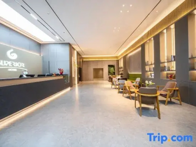 S Hotel