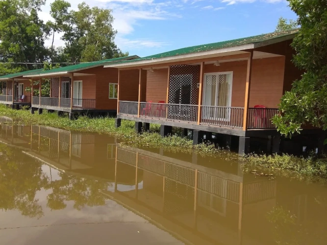 Deluxe Double room with balcony and with lake view