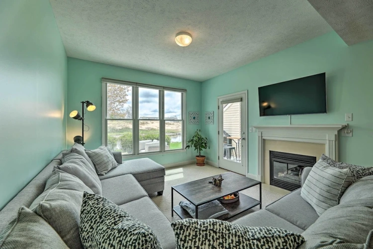 3 Bedrooms Apartment