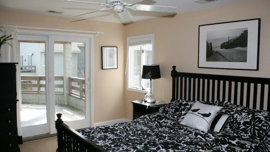 Barefoot Kiwi - 4 Br home by RedAwning