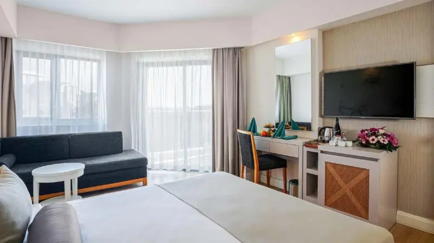 Standard Double room with balcony and with land view