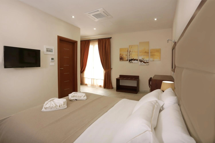 Aktaion Hotel