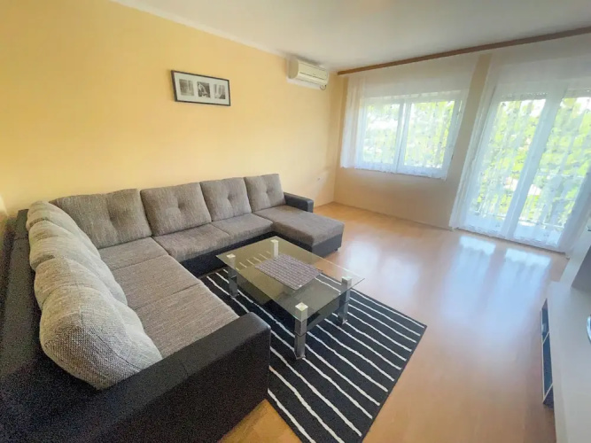 Apartment Combaj 2