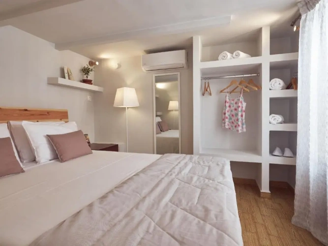 4 Bedrooms Villa