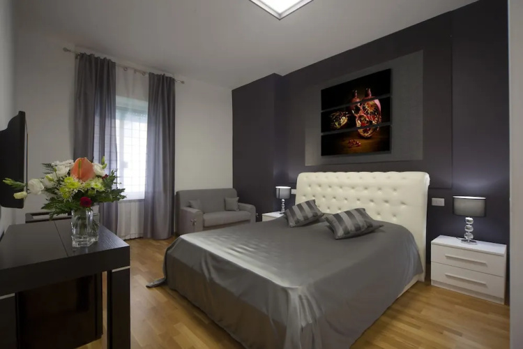 Golden House Roma