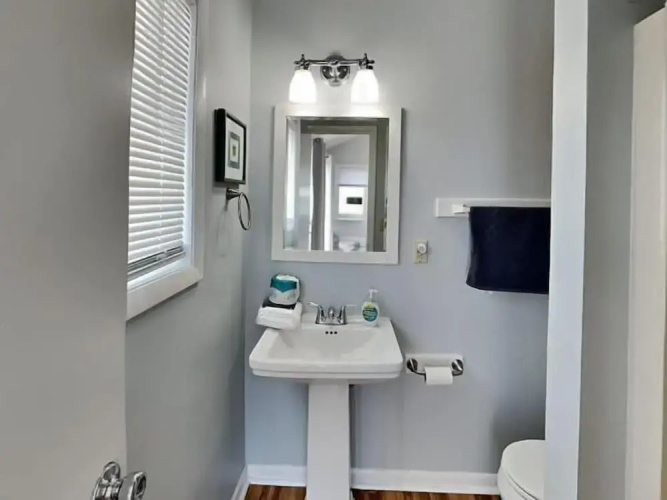 Hicks by Topsail Realty