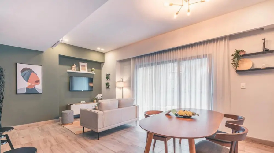Flat in Regatta II 306