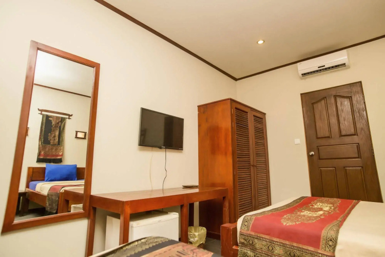 Beach Road Hotel