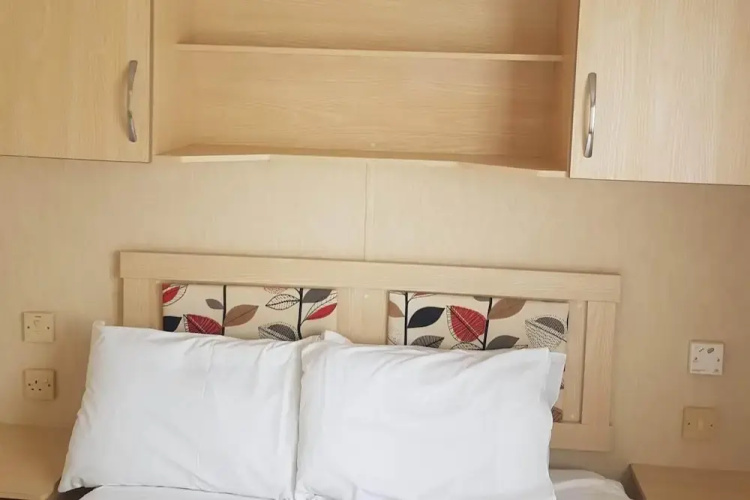 2br-pool-garden-parking-wifi-sleeps6