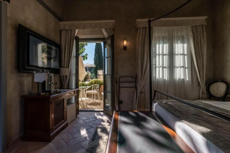 Double Suite with pool view